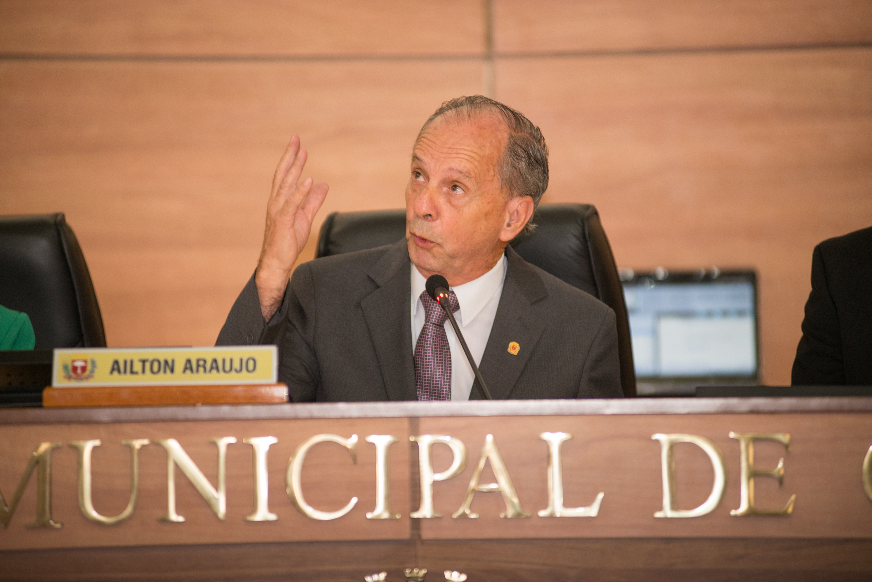 Ailton Araújo, presidente da Câmara: 13.º para vereadores é questão de igualdade com parlamentares estaduais e federais, que recebem o pagamento de fim de ano. | Lucas Pontes/Gazeta do Povo