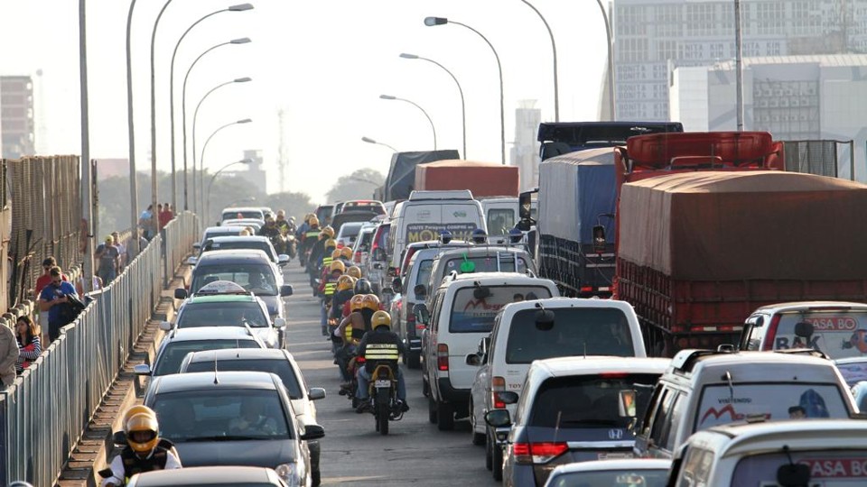 Ponte da Amizade, que liga o Brasil ao Paraguai. | Christian Rizzi/Gazeta do Povo