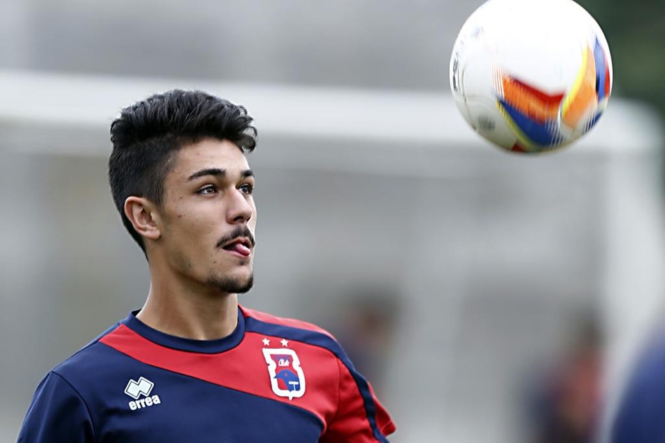 Zagueiro Basso é dos poucos da equipe campeão paranaense sub-19 a ter jogado o Paranaense. | Albari Rosa/gazeta do povo
