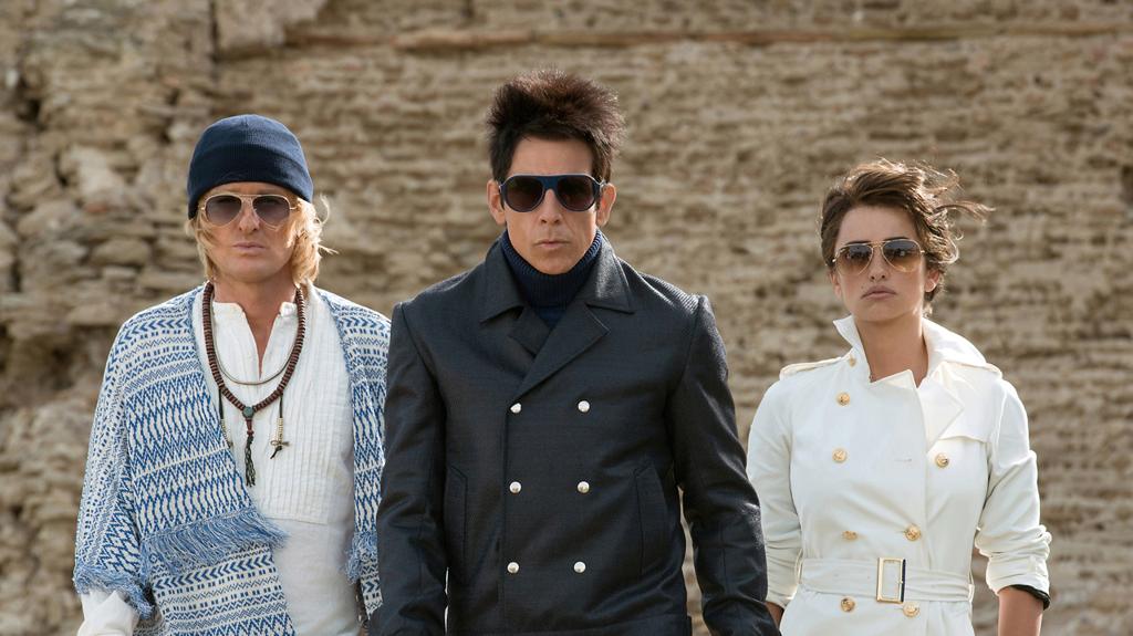 Em “Zoolander”, Hansen (Owen Wilson) e Derek (Ben Stiller) ajudam uma policial (Penélope Cruz) a desvendar uma série de assassinatos de celebridades. | Divulgação