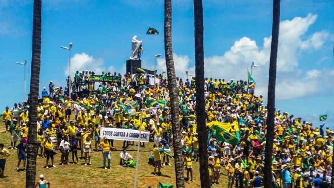 Em Salvador, cidadãos também protestaram contra a corrupção | Sayonara Moreno/Agência Brasil