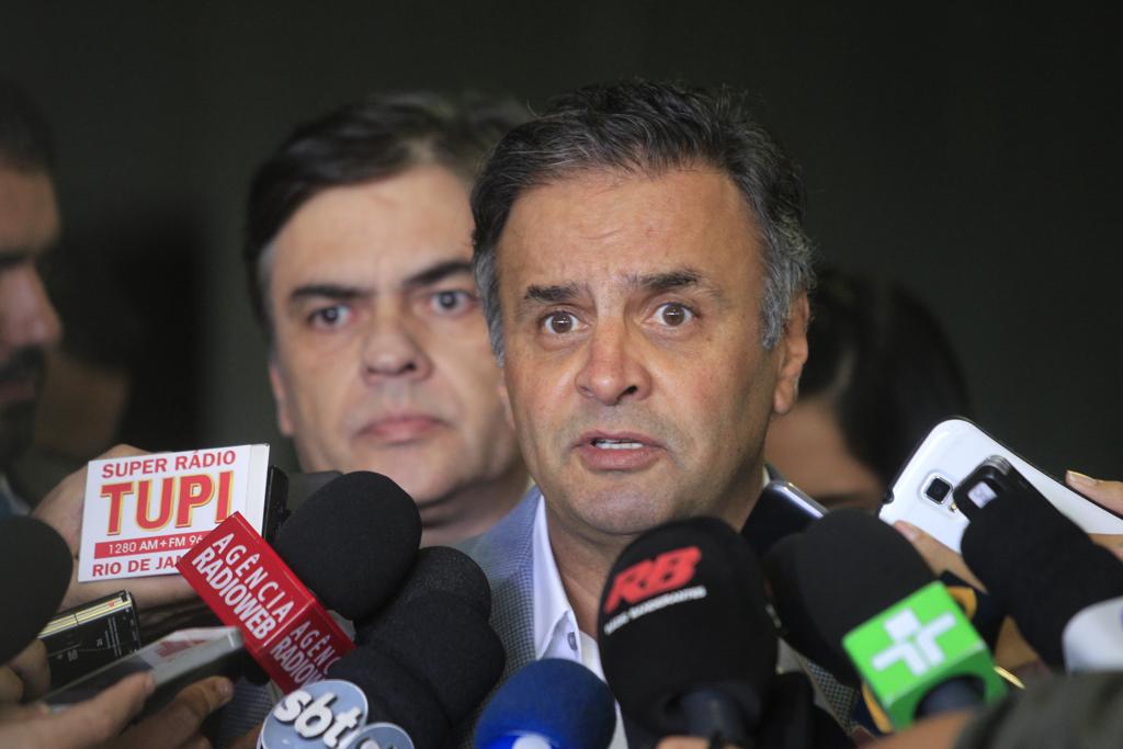 Senador Aécio Neves disse que caso de Lula será resolvido nos tribunais. | Beto Barata/Agência Senado