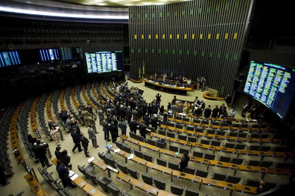 Câmara dos Deputados está volátil após desmembramentos da Operação Lava Jato. | Marcelo Camargo/Agência Brasil