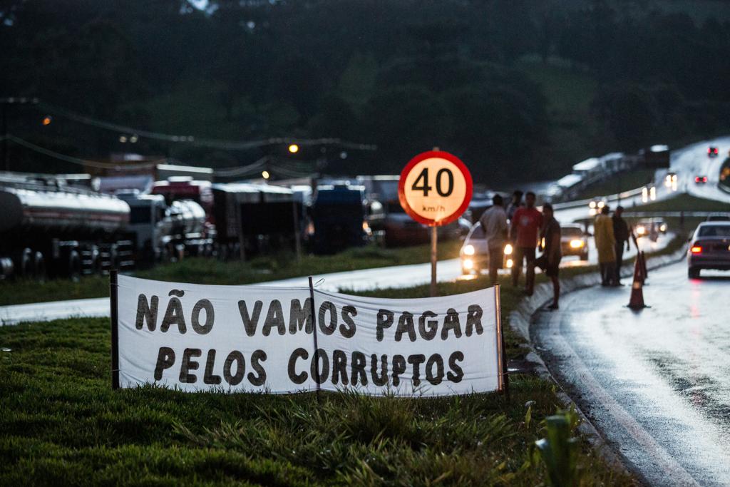 Última grande greve de motoristas, em fevereiro de 2015, bloqueou estradas em todo país e gerou prejuízos ao agronegócio. | Brunno Covello/Gazeta do Povo