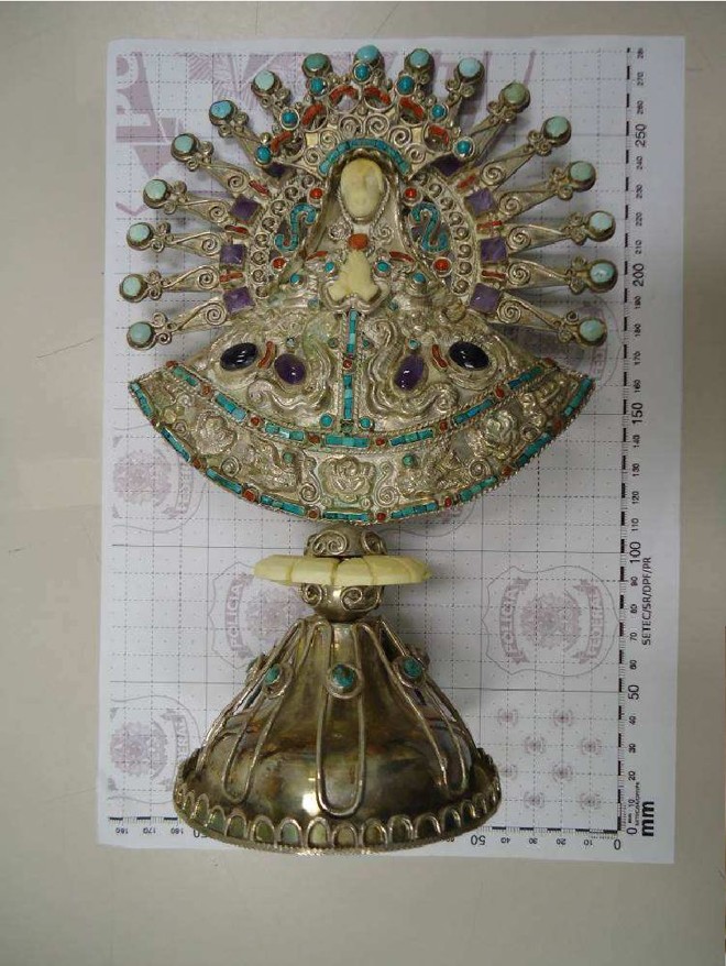 Obra sacra em prata, marfim e pedras coradas |