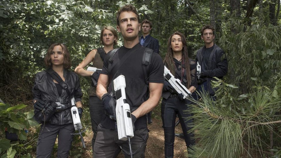 “A Série Divergente: Convergente” mostra grupo de jovens que luta para sobreviver em um mundo dividido em castas. | Divulgação