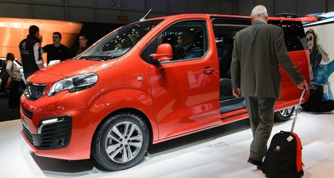 Traveller é feito sobre a plataforma modular EMP2, a mesma do 308 europeu, e usa motor turbodiesel de até 180 cv. | Fabrice Coffrini/AFP