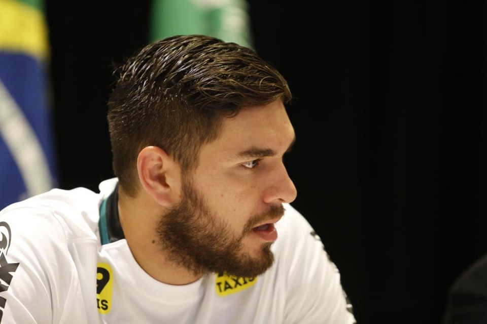 Ortega foi elogiado pelos coxas-brancas após estreia pelo clube. | Henry Milleo/Gazeta do Povo