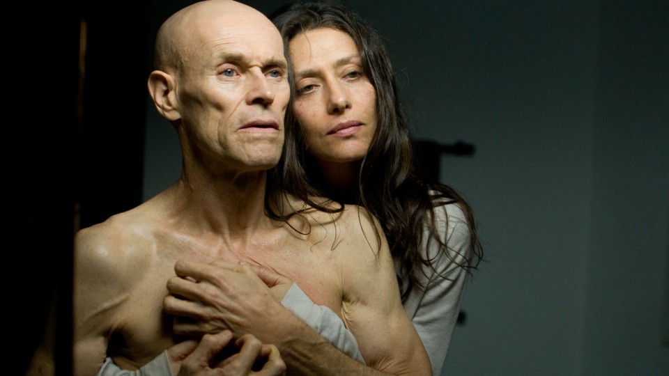 Willem Dafoe e Maria Fernanda Cândido em “Meu Amigo Hindu”. | Divulgação