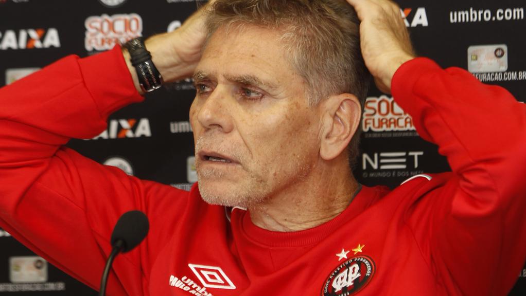 O técnico atleticano Paulo Autuori quer o artilheiro Walter mais preocupado em marcar gols do que em dar assistências. | Aniele Nascimento/Gazeta do Povo