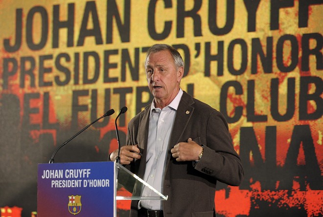 Ídolo maior do Barcelona, Cruyff ganou o título de presidente honorário do clube catalão. | LLUIS GENE/AFP