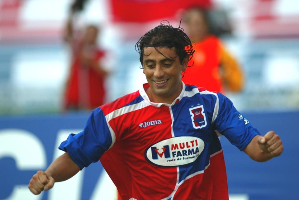 Marcelinho comemora gol do título contra o Adap em 2006, que o marcou na história paranista com o fim de um jejum de nove anos. | Valquir Aureliano/Editora O Estado do Paraná