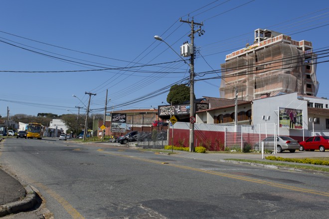 4º - Guabirotuba: o reajuste no bairro também ficou na casa dos 7% negativos, com o preço do m² passando de R$ 6.440,36 para R$ 6.012,21. | Henry Milleo/Gazeta do Povo