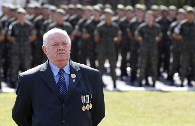 Na condecoração: sociedade reconheceu o trabalho de Cid. Ele se orgulhava de nunca ser corrigido por historiadores acadêmicos. | JONATHAN CAMPOS/Gazeta do Povo