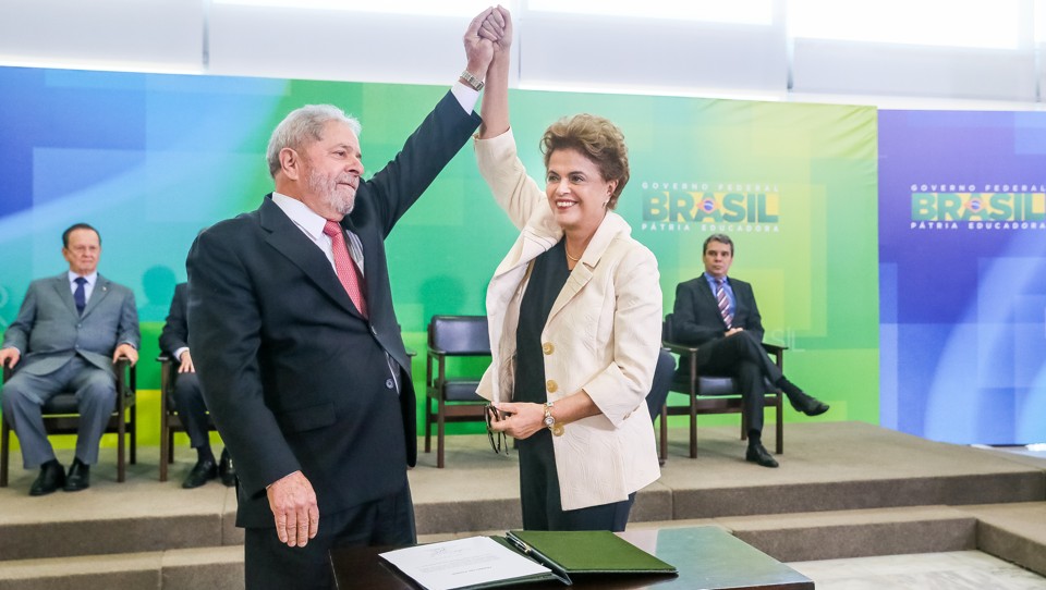 Lula com Dilma na posse: clima de comício político com direito a claque. | Roberto Stuckert Filho/Gazeta