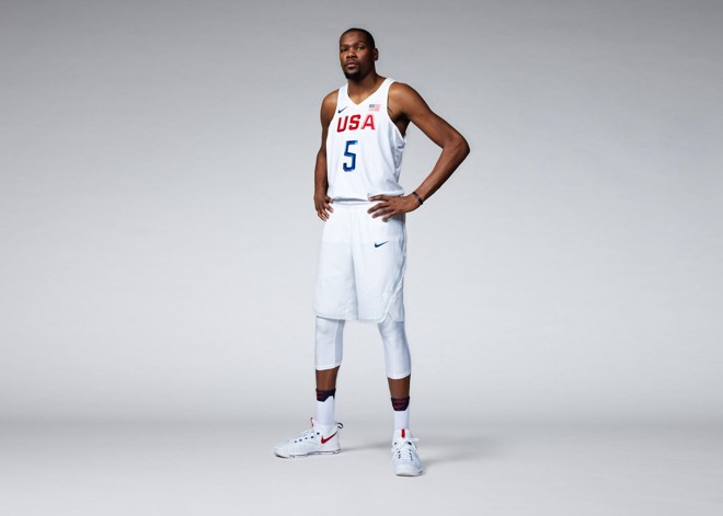 Kevin Durant na apresentação do uniforme de basquete dos EUA para a Rio-2016 | Nike