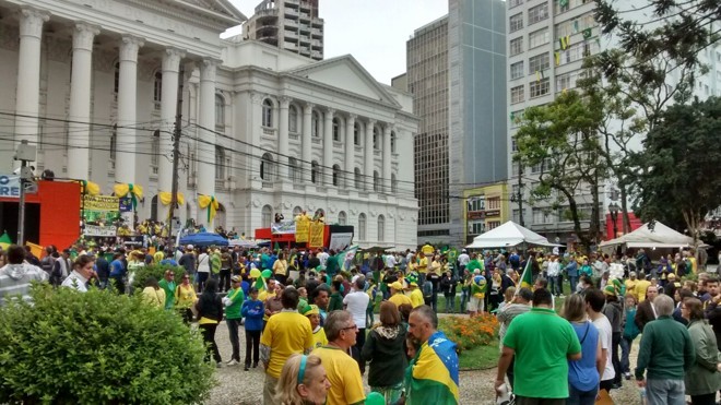 Movimentação na Santos Andrade | Gazeta do Povo