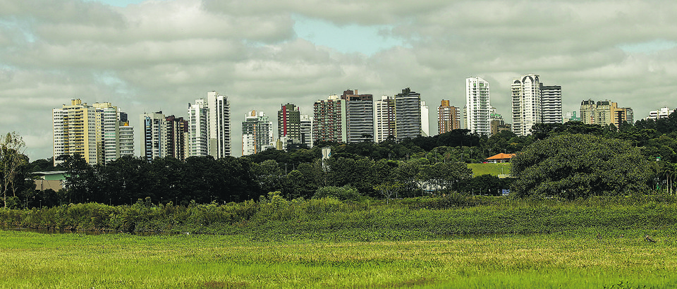 Em ajuste, mercado imobiliário de Curitiba teve menos lançamentos e reajuste menor de preços dos imóveis novos. | Jonathan campos/Gazeta do Povo