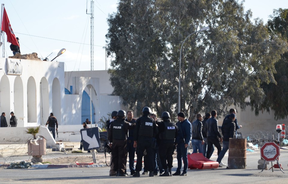 Forças especiais tunisianas se reúnem em Ben Guerdane | FATHI NASRI/AFP