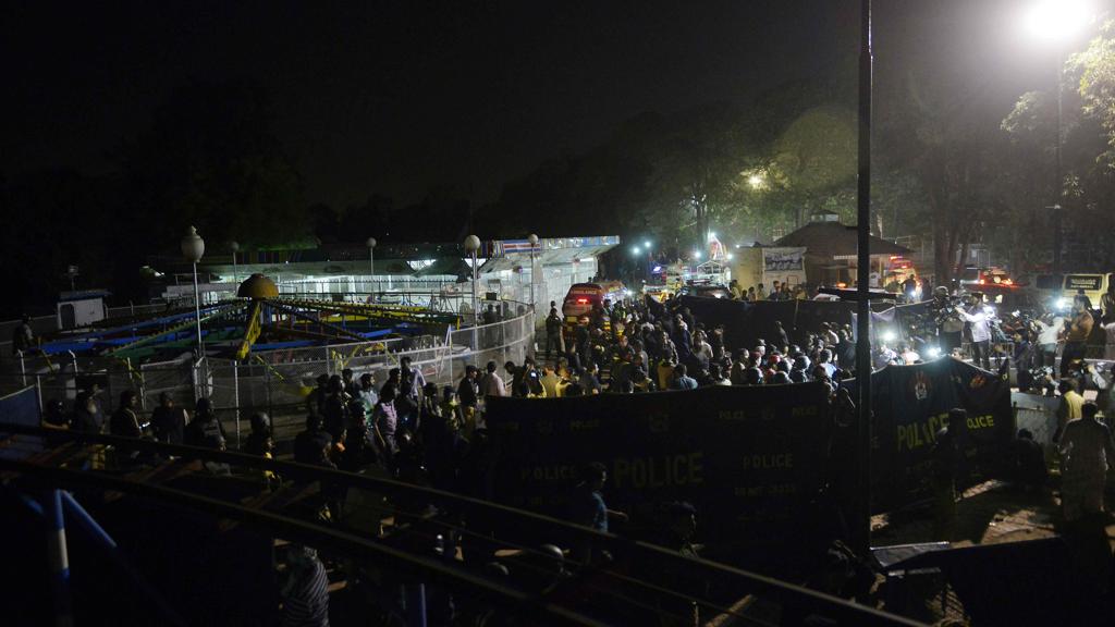 Parque de Gulshan-e-Iqbal fica próximo ao centro de Lahore, grande cidade do leste do país. | Ariff Ali/AFP