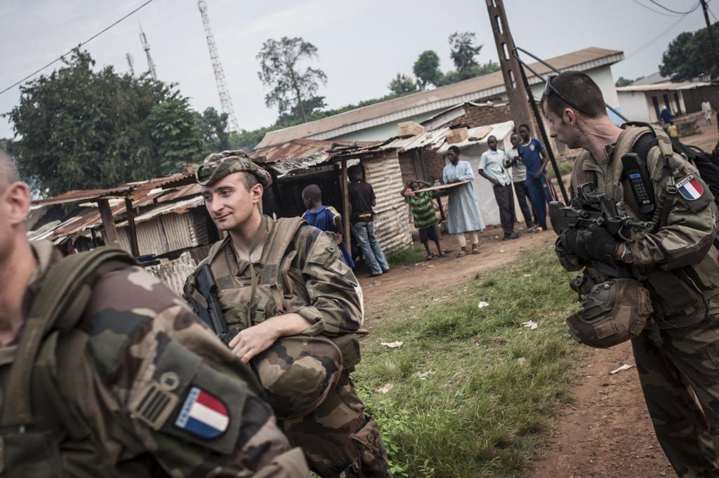 Foto de 2014 mostra soldados franceses fazendo patrulhas na República Centro-Africana | Andoni Lubaki/AFP