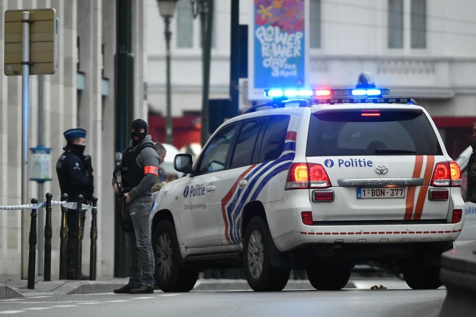 Polícia bloqueia acesso ao local da audiência que ouviu Salah Abdeslam | JOHN THYS/AFP