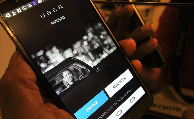 Serviços de economia compartilhada, como o Uber, vieram para ficar, na opinião de especialistas. Por isso é dever do Estado ser ágil para regulamentá-los. | Fernanda Carvalho/Fotos Publicas