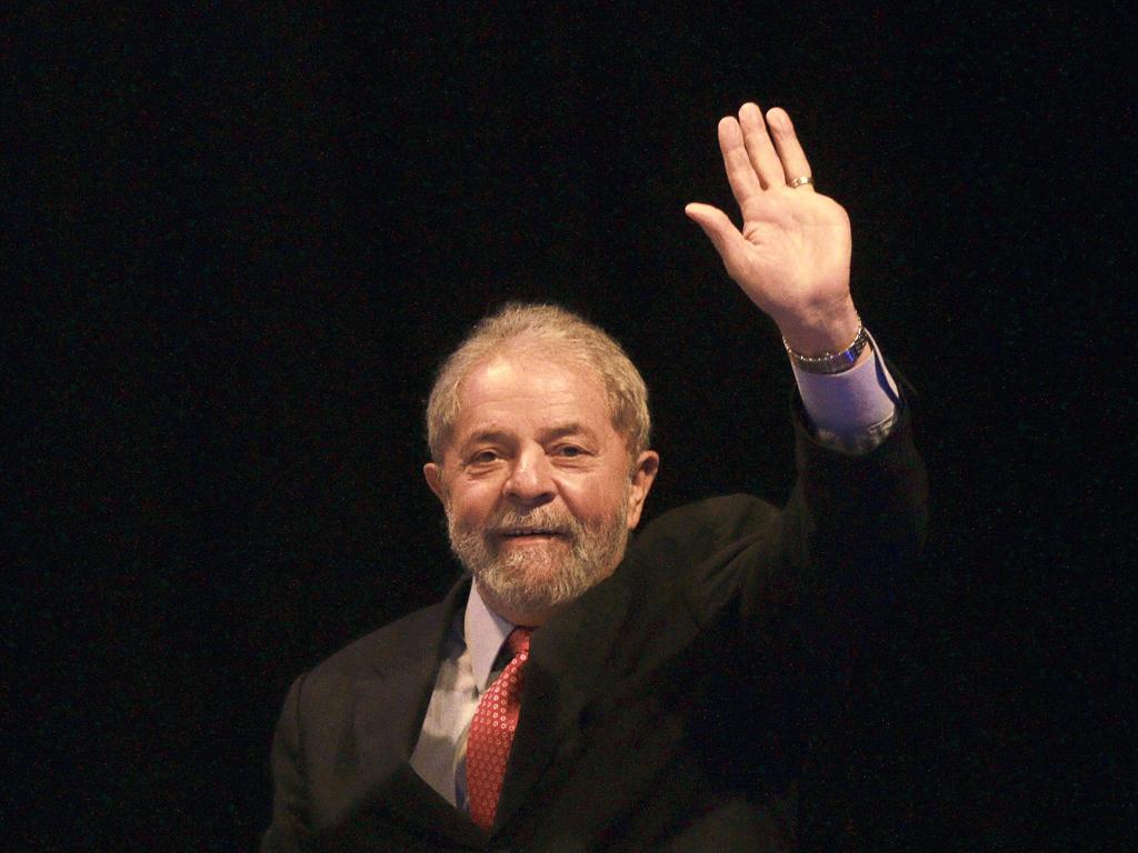 Ex-presidente Lula diz que será candidato porque “muita gente que fez desaforo” para ele. | Hugo Villalobos/AFP