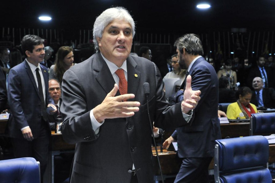 Delcídio: “Lula comandava o esquema da Petrobras” Delcídio do Amaral: nova bateria de acusações contra Lula e Dilma. | Waldemir Barreto/ Agência Senado/Fotos Públicas