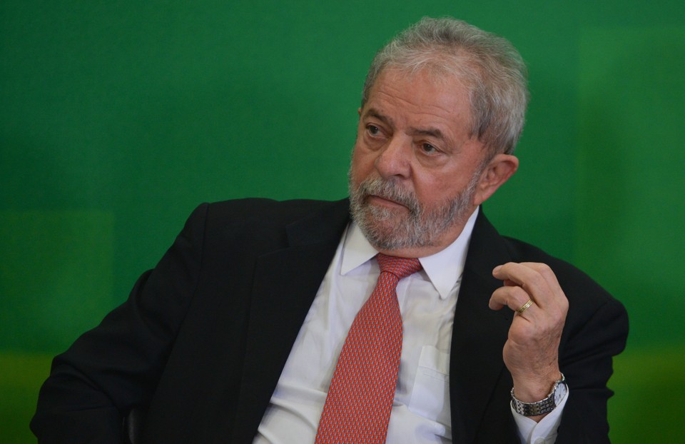 “Delegado não pode desrespeitar político”, diz Lula Lula, em conversa grampeada, também afirma que procuradores do MP têm de respeitar os políticos | José Cruz/Agência Brasil