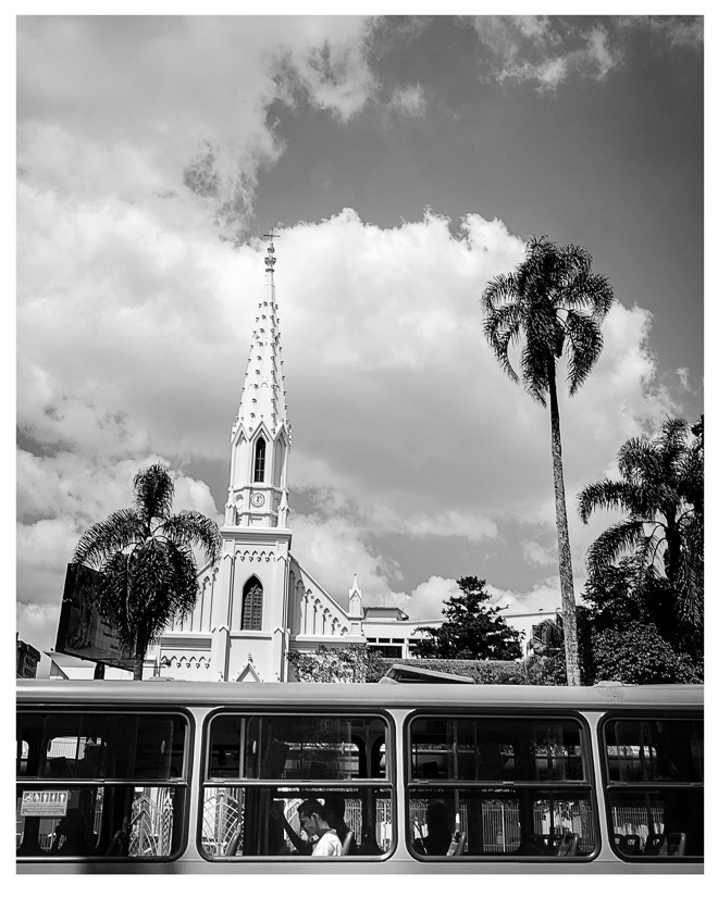 Cena do cotidiano de Curitiba - Foto: Alexandre Mazzo / Gazeta do Povo | 