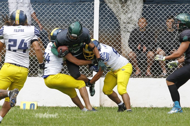 Jogo do Guardians Saints X Coritiba Crocodiles no campo do Imperial Futebol Clube | Antônio More/Gazeta do Povo