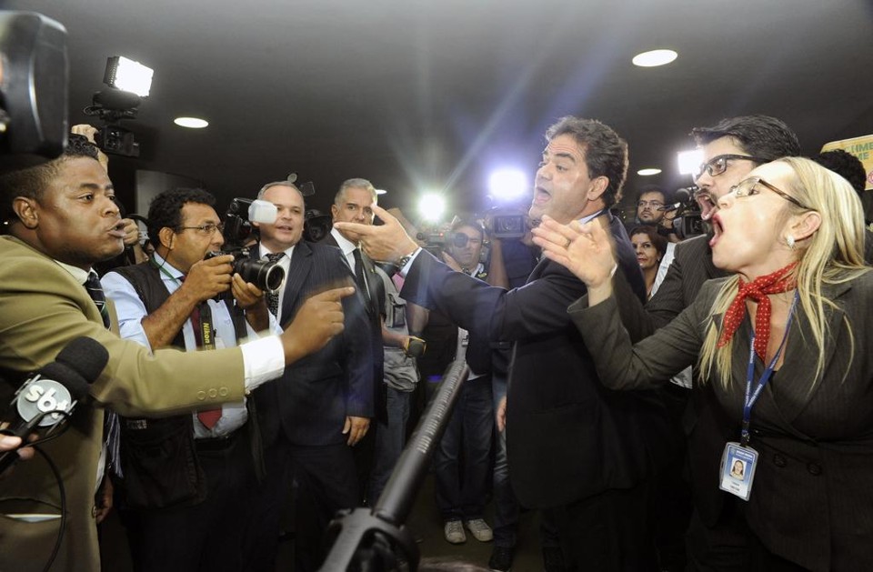 Muito “dedo na cara” foi visto antes de OAB protocolar novo pedido de impeachment de Dilma. | Luis Macedo/Câmara dos Deputados