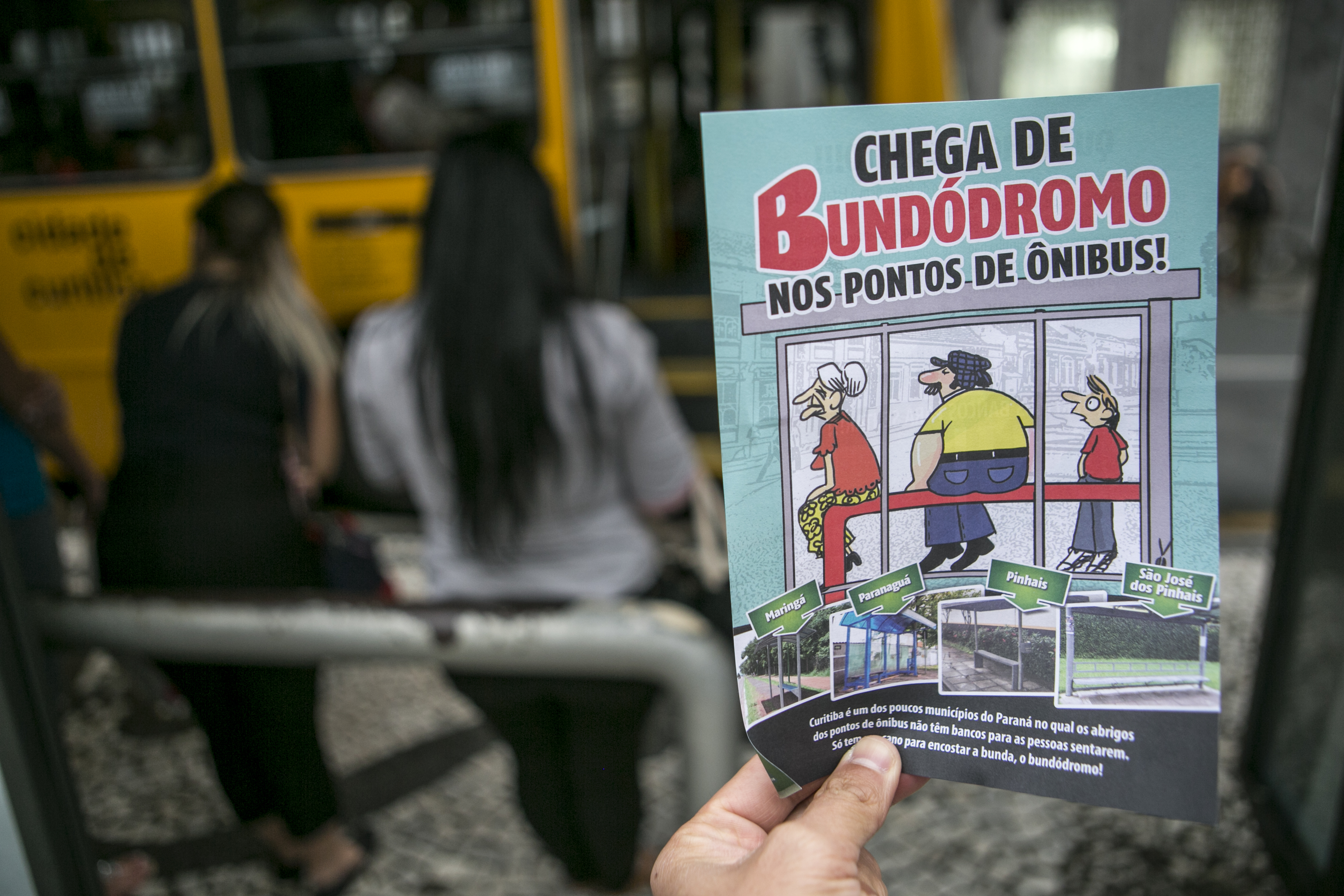 Panfletos  da campanha são distribuídos na capital paranaense | Marcelo Andrade/Gazeta do Povo