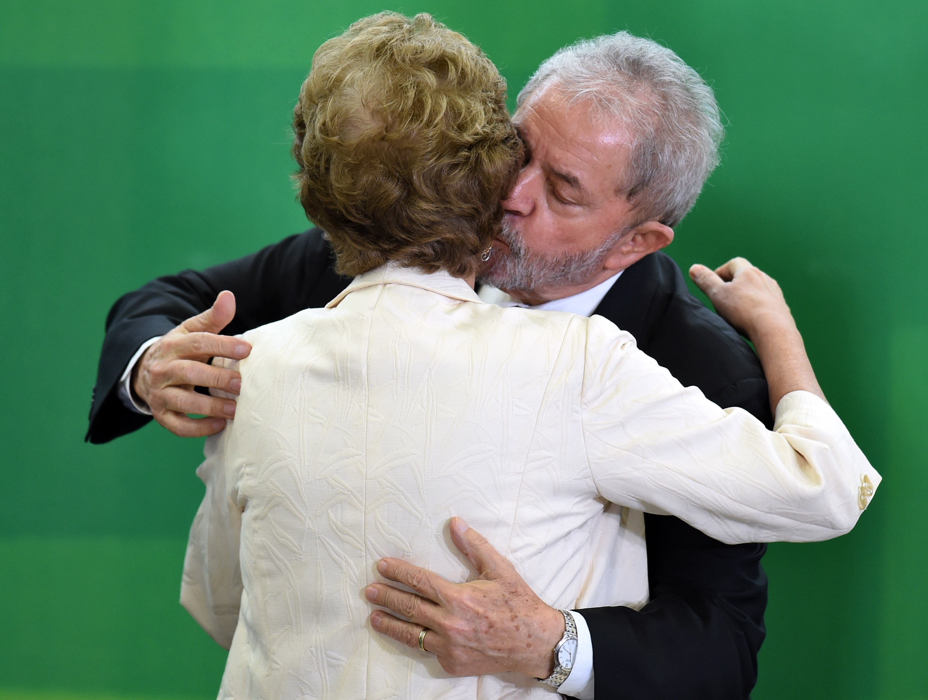 Lula com a presidente Dilma durante a posse: nova ação da Justiça. | Evaristo Sá/AFP