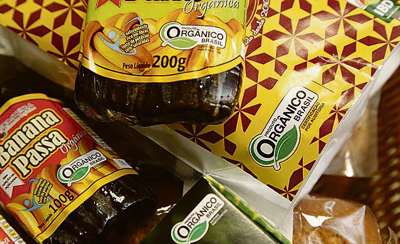 Selo orgânico divide opiniões entre consumidores e produtores. | Daniel Castellano/Gazeta do Povo