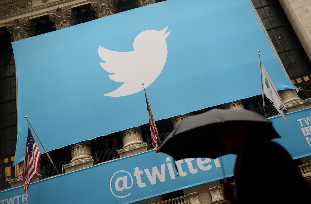 Twitter contabilizou 320 milhões de usuários em 2015. | Emmanuel Dunand/AFP