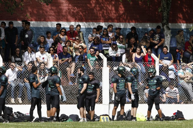 Jogo do Guardians Saints X Coritiba Crocodiles no campo do Imperial Futebol Clube | Antônio More/Gazeta do Povo