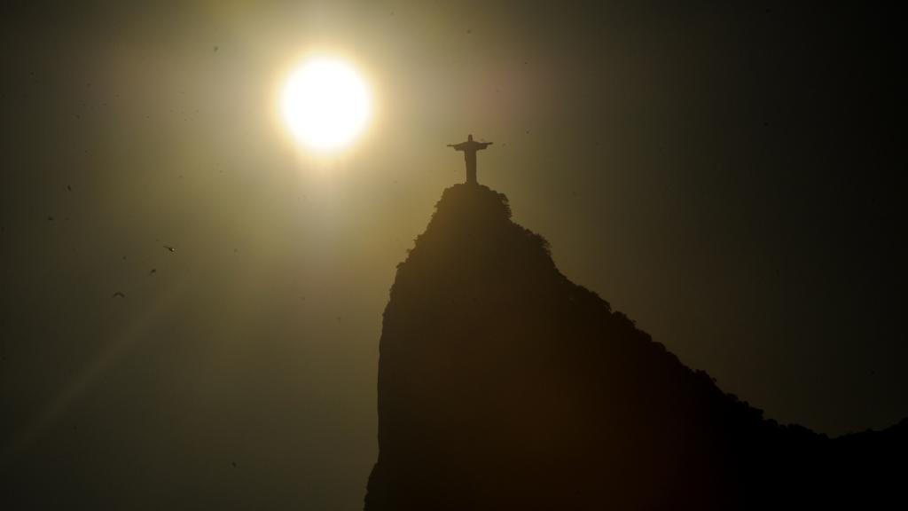 Vários projetos para a Olimpíada no Rio de Janeiro foram abortados, o que não agradou às entidades internacionais. | Tasso Marcelo