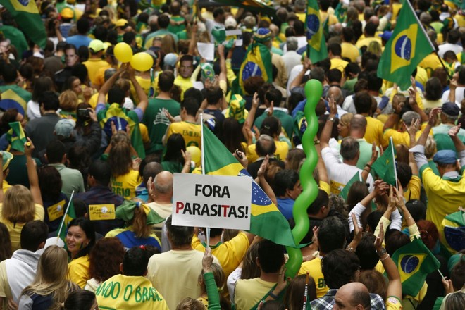 Mais um cartaz contra o Partido dos Trabalhadores | Marcelo Andrade/Gazeta do Povo