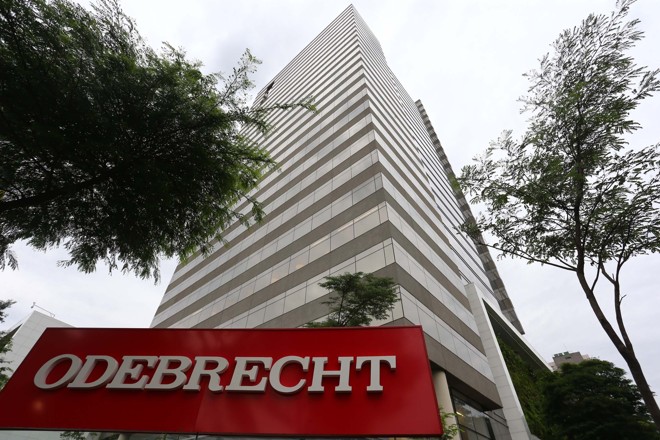 Na sede da Odebrecht foram coletados documentos com citações a políticos de vários partidos, inclusive da oposição. | Marcos Bezerra/Futura Press/Folhapress