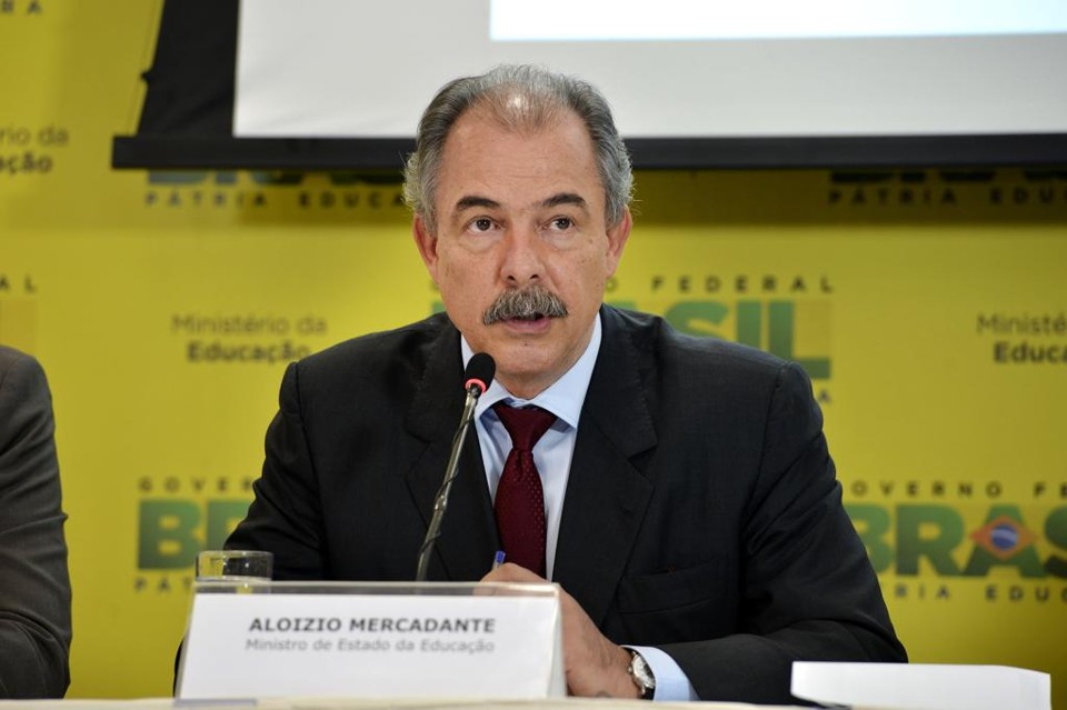Oposição protocola na PGR pedido de investigação e prisão de Mercadante | Valter Campanato/Agência Brasil