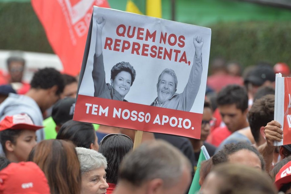 Defesa da presidente e de Lula está marcada para 31 de março. | Nelson Almeida/AFP