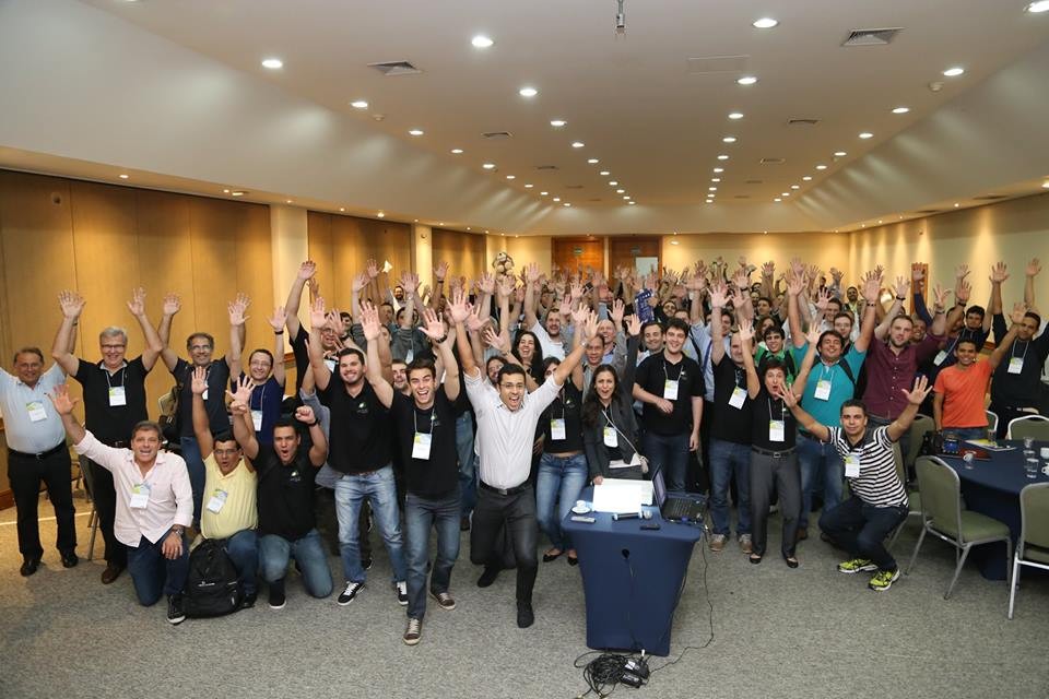 Participantes da edição de 2015 do InovAtiva, programa federal de aceleração de startups | Reprodução/Facebook
