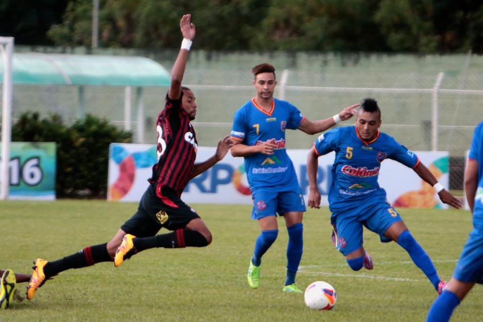 Atlético sofreu a terceira derrota no Paranaense. | Cesar Machado/Gazeta do Povo