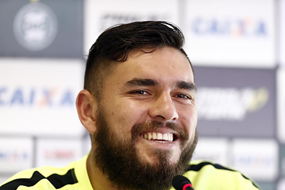 Ortega afirma que antes do Atletiba o Coxa tem de pensr no J.Malucelli. | Albari Rosa/Gazeta do Povo