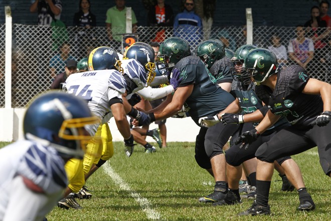 Jogo do Guardians Saints X Coritiba Crocodiles no campo do Imperial Futebol Clube | Antônio More/Gazeta do Povo