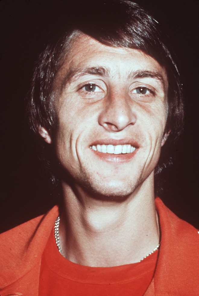 Cruyff no começo da carreira no Ajax. | STAFF/AFP