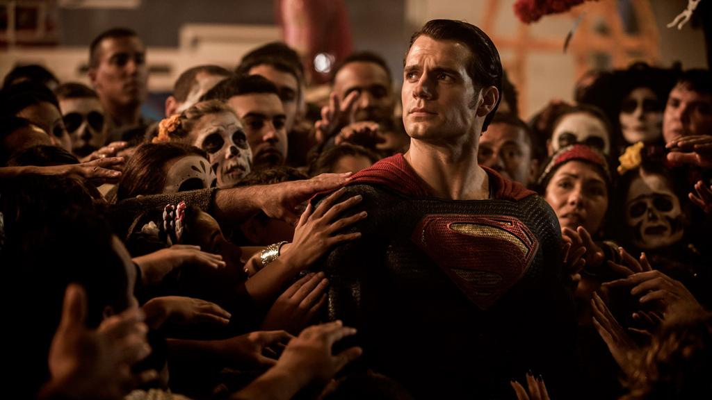 Superman entre seus adoradores: como definir os limites de alguém que possui poderes quase ilimitados? | Clay Enos/Divulgação