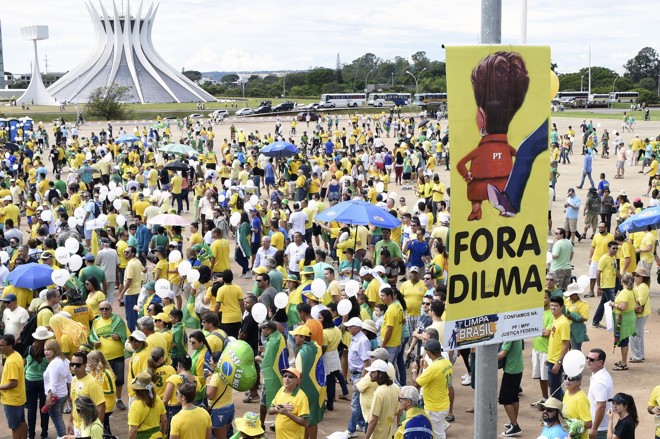 Manifestantes se concentram na Esplanada dos Ministérios, em Brasília. | EVARISTO SA/AFP